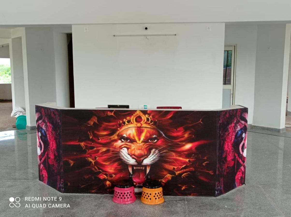 Srinivasa Hotel Tirupati Ngoại thất bức ảnh