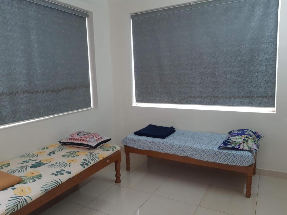 Srinivasa Hotel Tirupati Ngoại thất bức ảnh